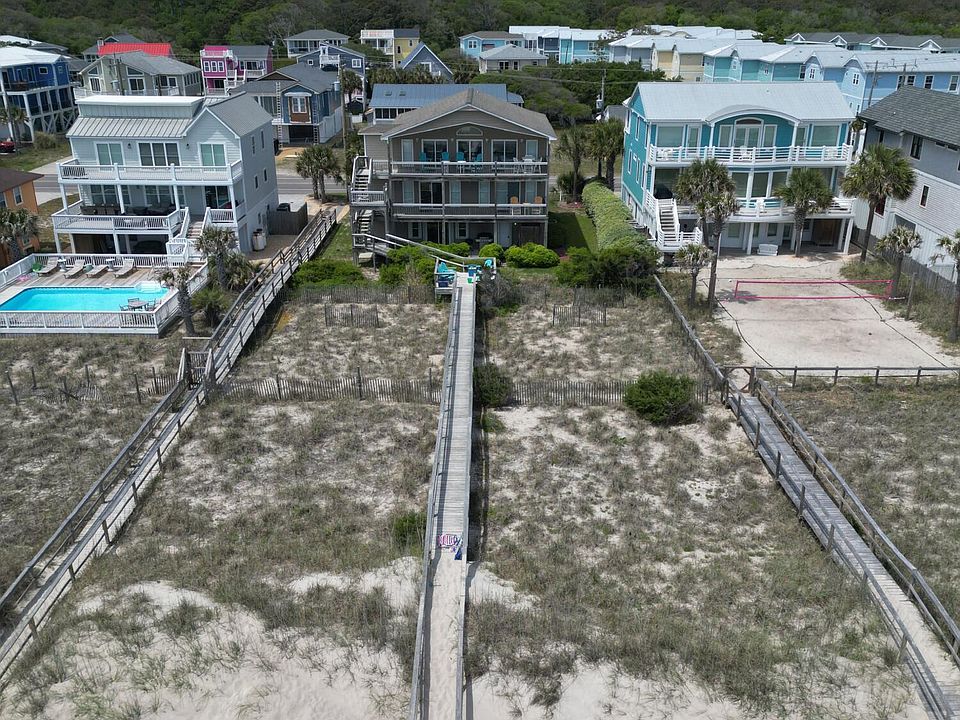 1st image of 911 Fort Fisher Boulevard S