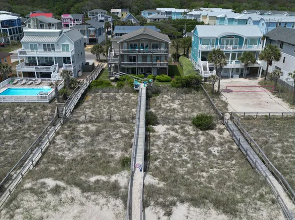 911 Fort Fisher Boulevard S, Kure Beach, NC 28449