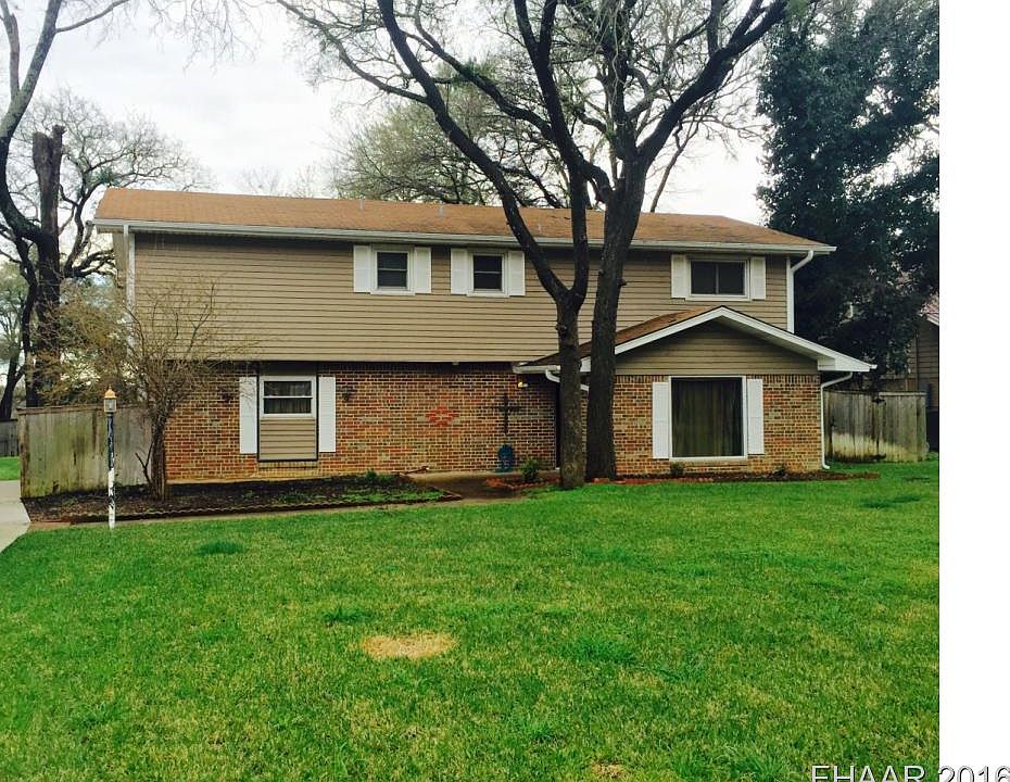 1st image of 1 Ridgewood Dr