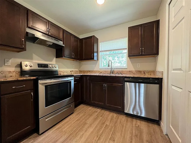 33 Poplar Rd #3 — Photo 17