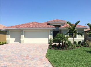 3024 Sunset Pointe Cir, Cape Coral, FL 33914