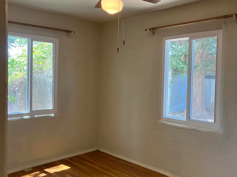 1230 Montrose Pl SW — Photo 8