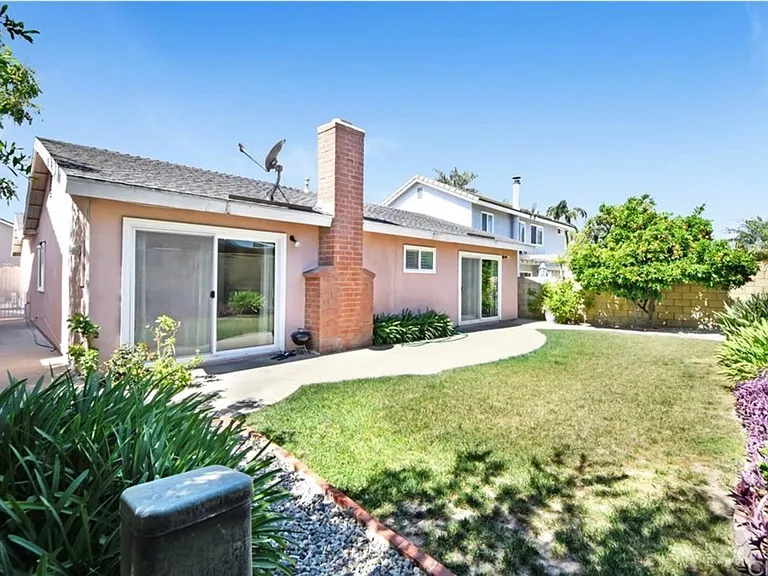 4901 Lindstrom Ave — Photo 10