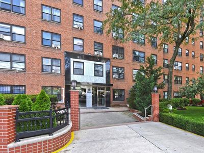 99-60 63rd Rd #3W, Rego Park, NY, 11374