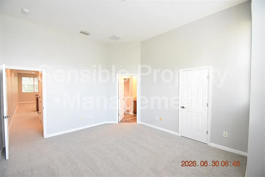 2 bed, 2.5 bath, 1485 sqft, $1,995 — Photo 4