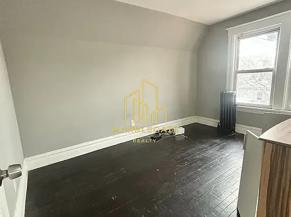 273 Amherst St, East Orange, NJ