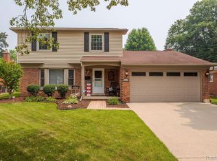 16834 Riverside St, Livonia, MI 48154