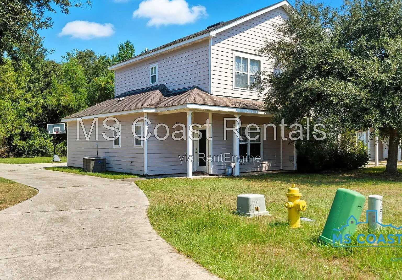 3 bed, 2.5 bath, 1253 sqft, $1,549 — Photo 1