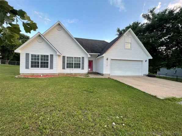 105 N 7th St, McAlester, OK 74501