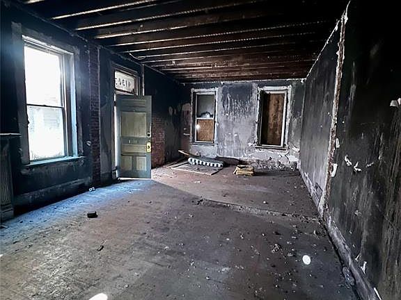 3rd image of 4130 Oregon Ave