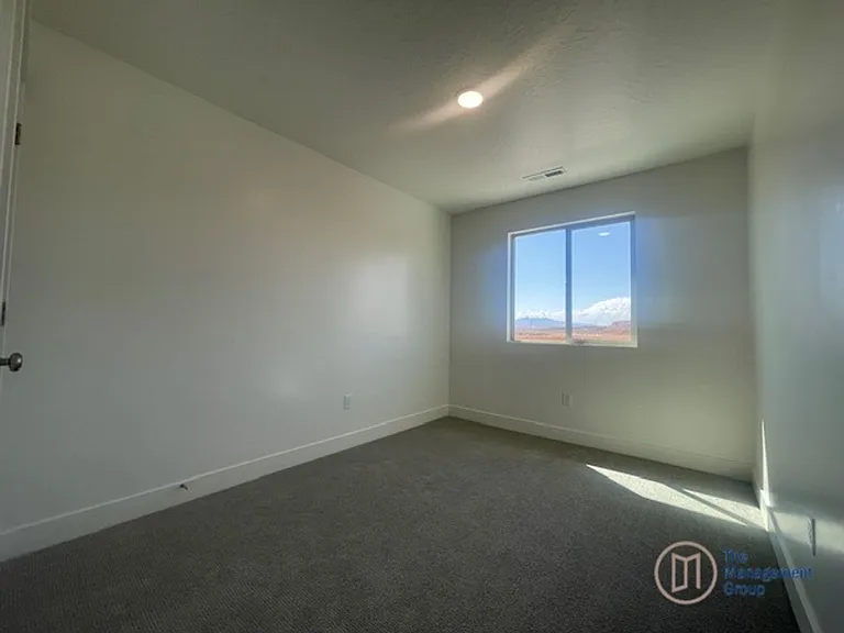 4179 E Elrond Ln — Photo 13