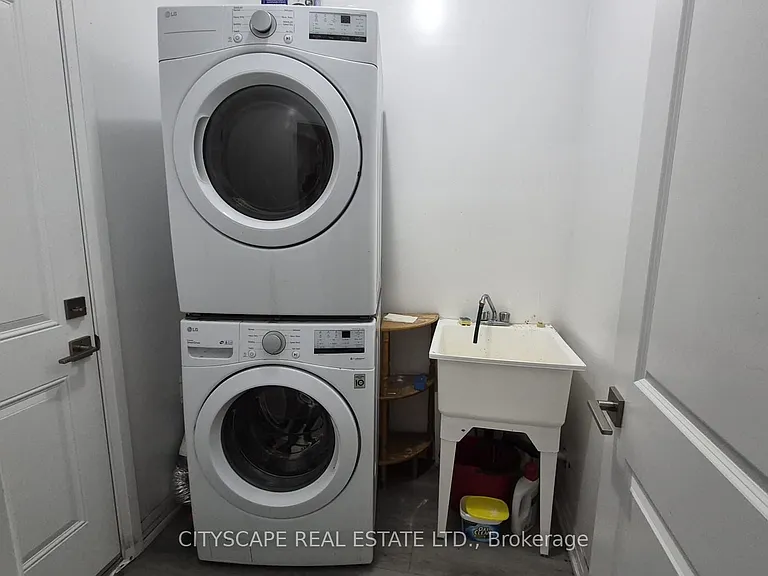 550 Grey St #28 — Photo 30