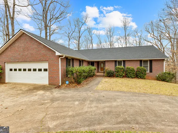 214 Long Cove Dr, Lagrange, GA 30240