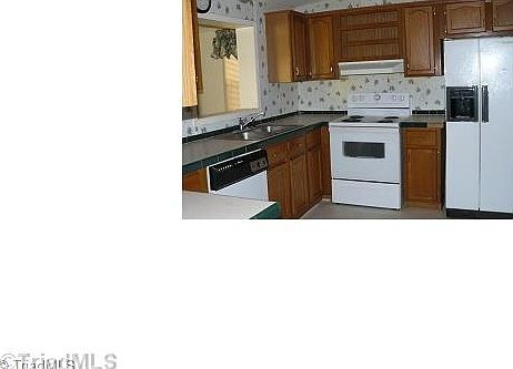 5th image of 5653 N Church St