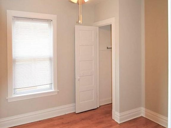 4th image of 2218 W Eastwood Ave #2