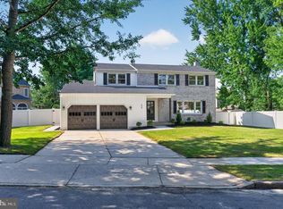 15 Chateau Dr, Cherry Hill, NJ 08003