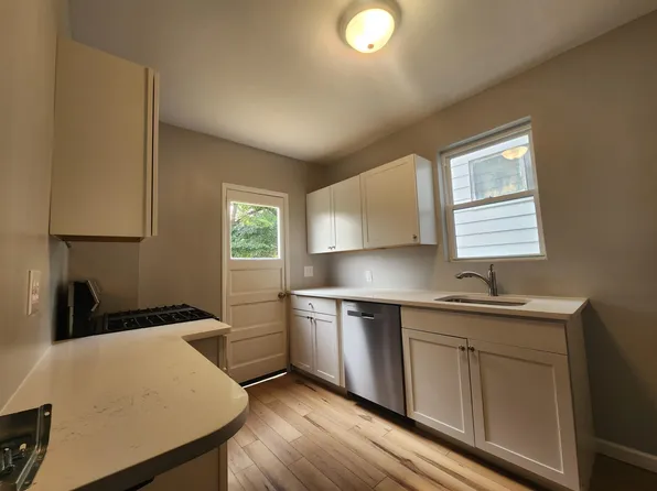 2302 Palm Beach Ave, Pittsburgh, PA 15216