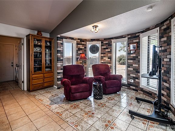 5th image of 3601 N Burbank Street