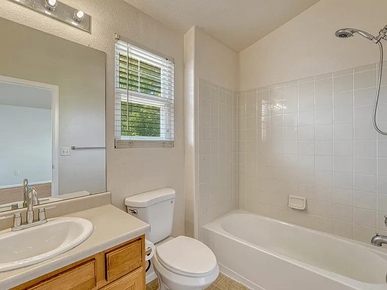2613 S Killarney Ct — Photo 25