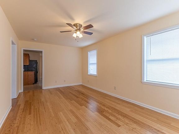 3rd image of 1335 Mandolin St