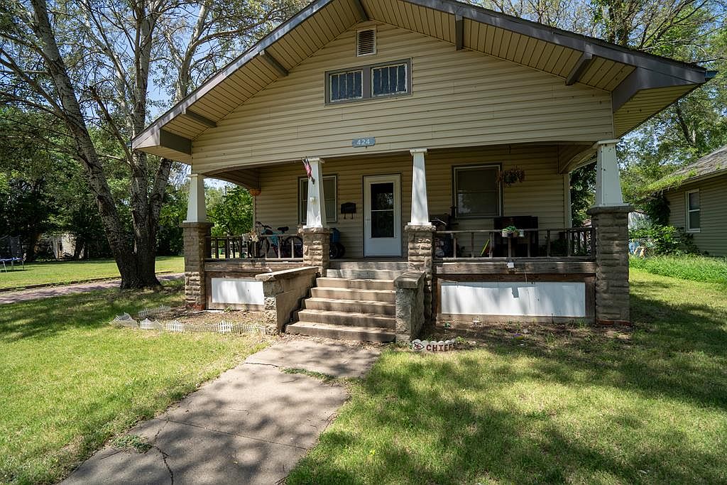 424 W Main St, Cherryvale, KS 67335 MLS 47133 Zillow