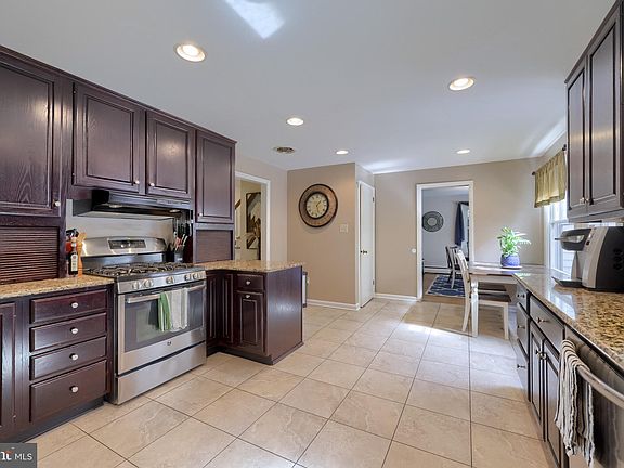 5th image of 710 Drexel Hills Blvd