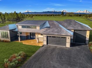 64790 Hunnell Rd, Bend, OR 97703