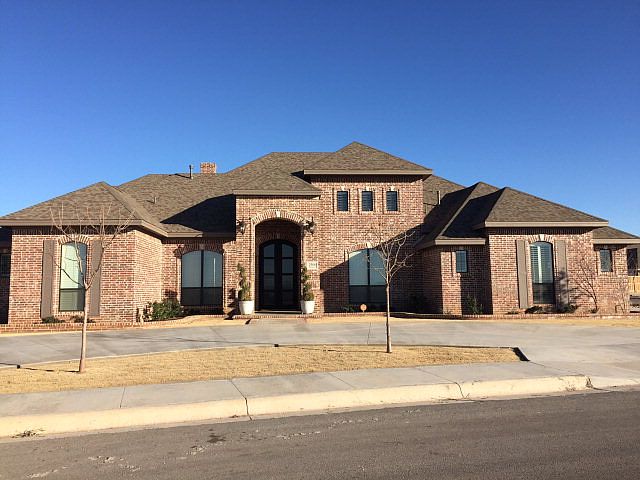 1st image of 2500 Briaroaks Dr