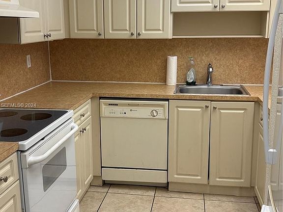 4th image of 7000 NW 186th St