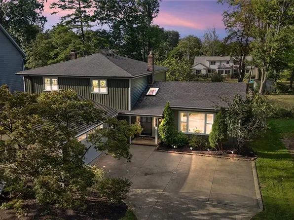 29074 Lincoln Rd, Bay Village, OH 44140