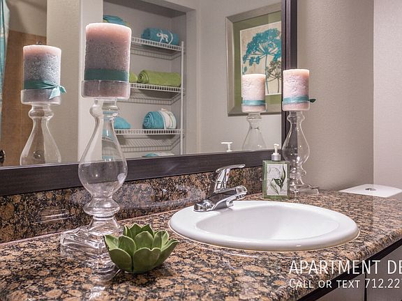 4th image of 4556 N Braeswood Blvd #1053