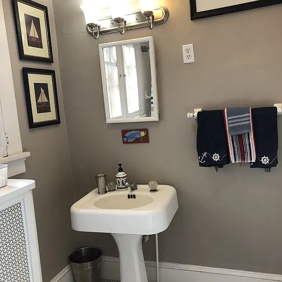 120 Evelyn Pl — Photo 9
