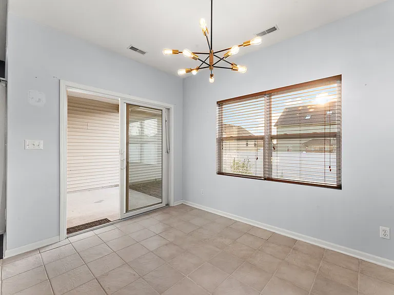 10334 Nelson St — Photo 13