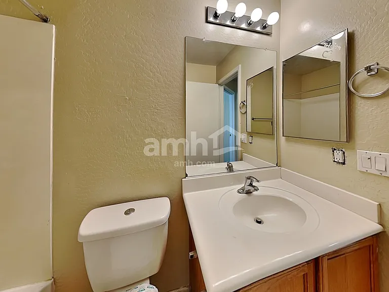 17180 W Port Royale Ln — Photo 15