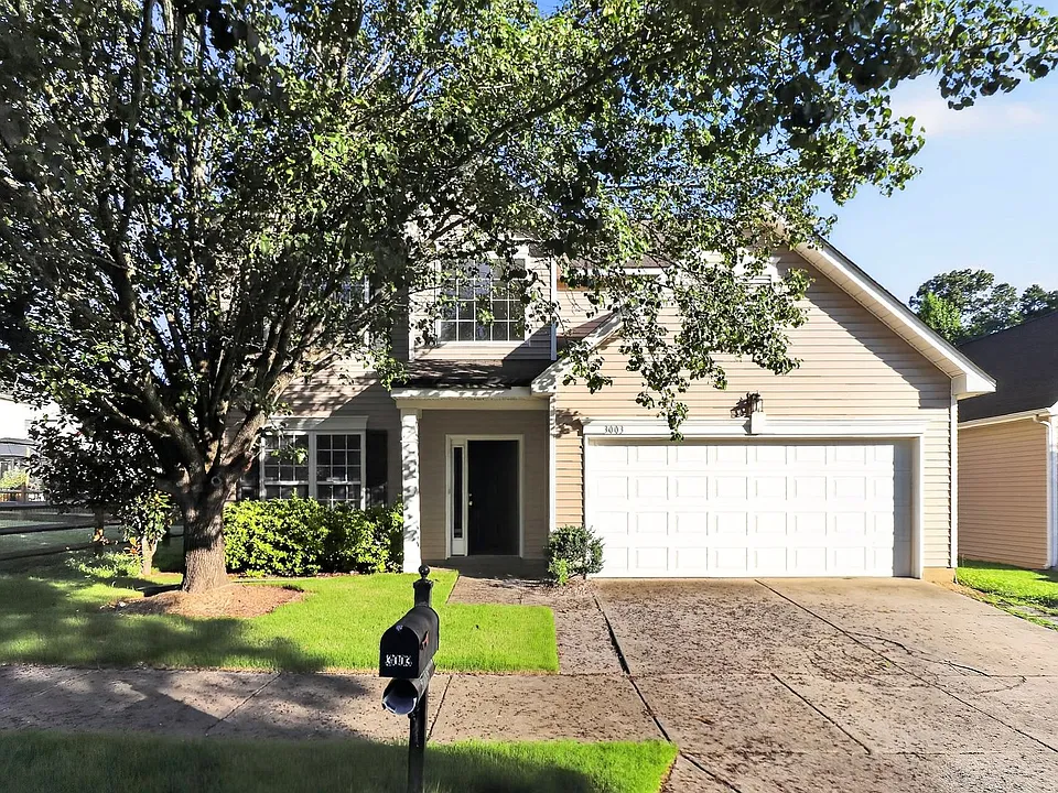 3003 Moonstone Ln