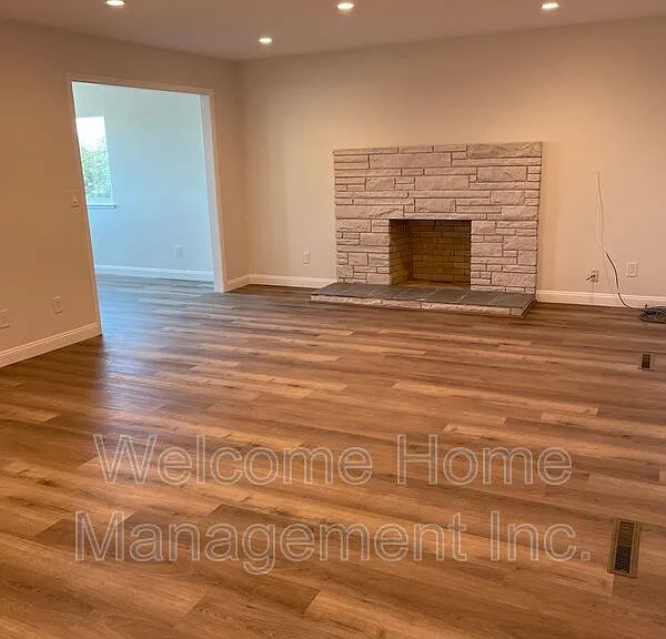 16233 San Remo Dr — Photo 5