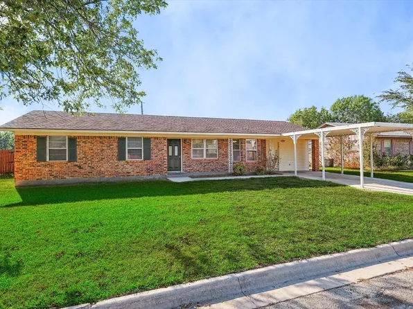 1113 Kent Dr, Gainesville, TX 76240