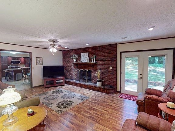5th image of 152 Chickasaw Dr
