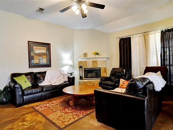4th image of 7114 Garden Green Dr