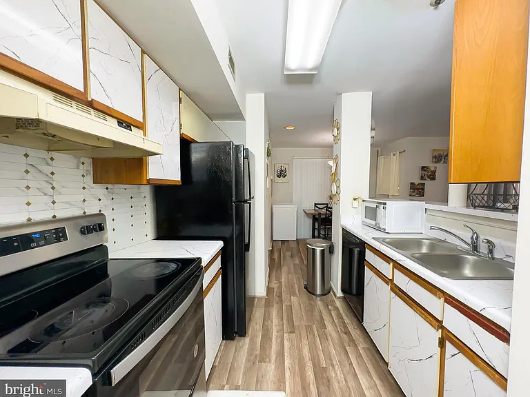 13560 Lord Sterling Pl #9-4 — Photo 5