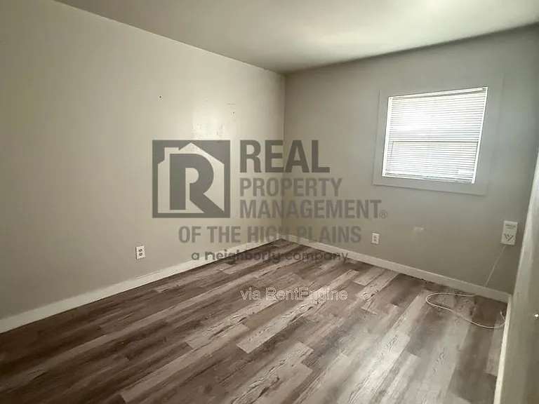 1301 Evergreen St #C — Photo 3