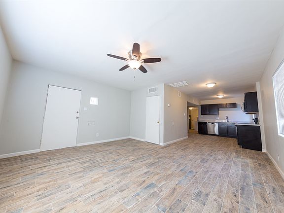 Harvard Living Room:Kitchen