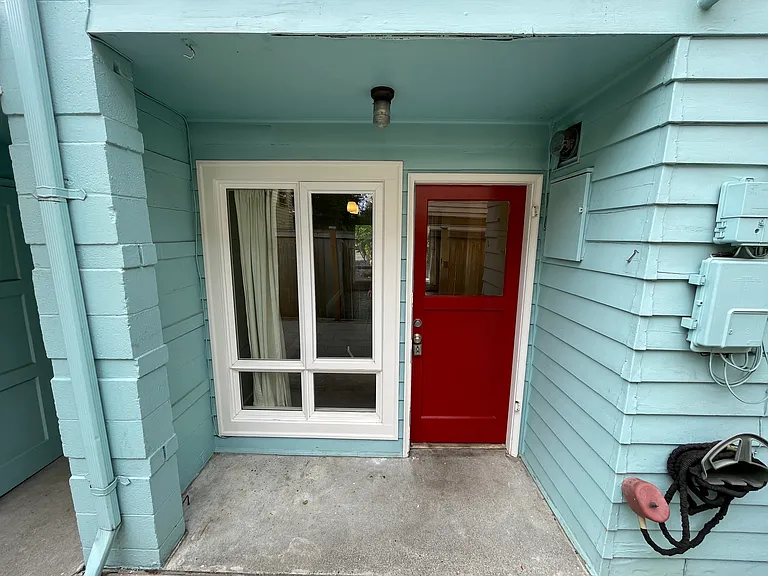 8254 20th Ave NE — Photo 18