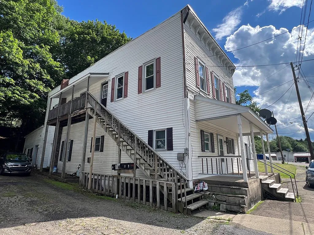2 bed, 1.0 bath, 450 sqft, $800 — Photo 1