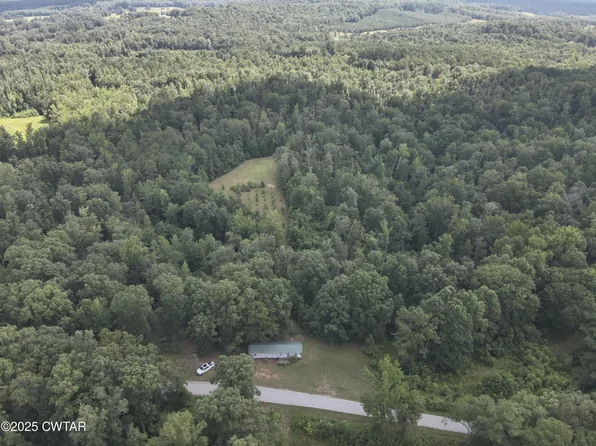 1338 New Hope Rd, Decaturville, TN 38329