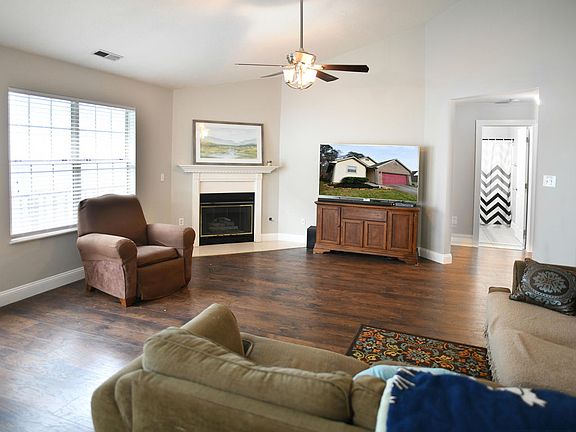 5th image of 7404 Burnheim Way