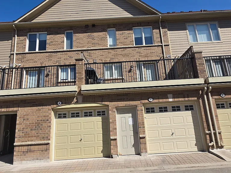 3120 Boxford Cres #5 — Photo 2