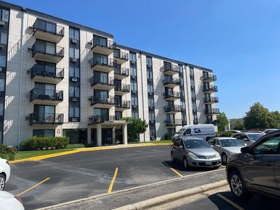 9074 W Terrace Dr APT 6N, Niles, IL, 60714