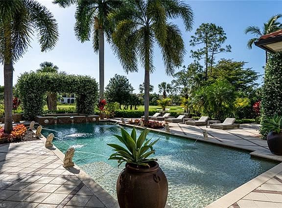 3rd image of 15303 Corsini Ln