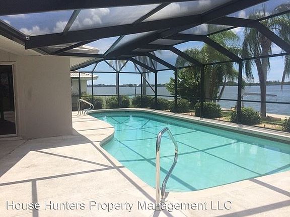 4th image of 42 Southwind Dr